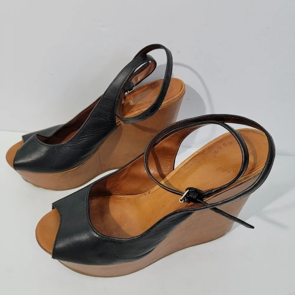 Marc By Marc Jacobs Black Leather Peep Toe Wedge Sandals Sz 39.5